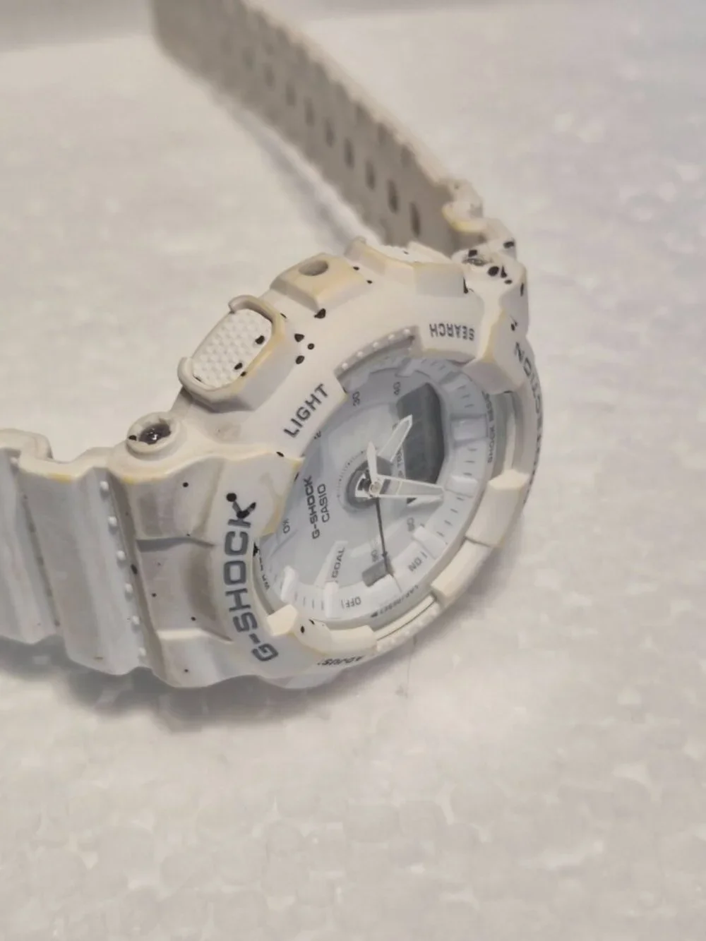 Casio G Shock Step Tracker Matte white
